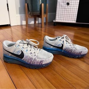Womens Nike Flyknit Max Sneakers